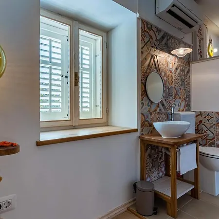 Apartment Little - Your On