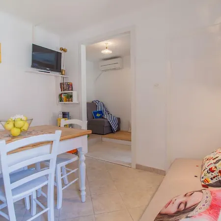 Apartment Little - Your On